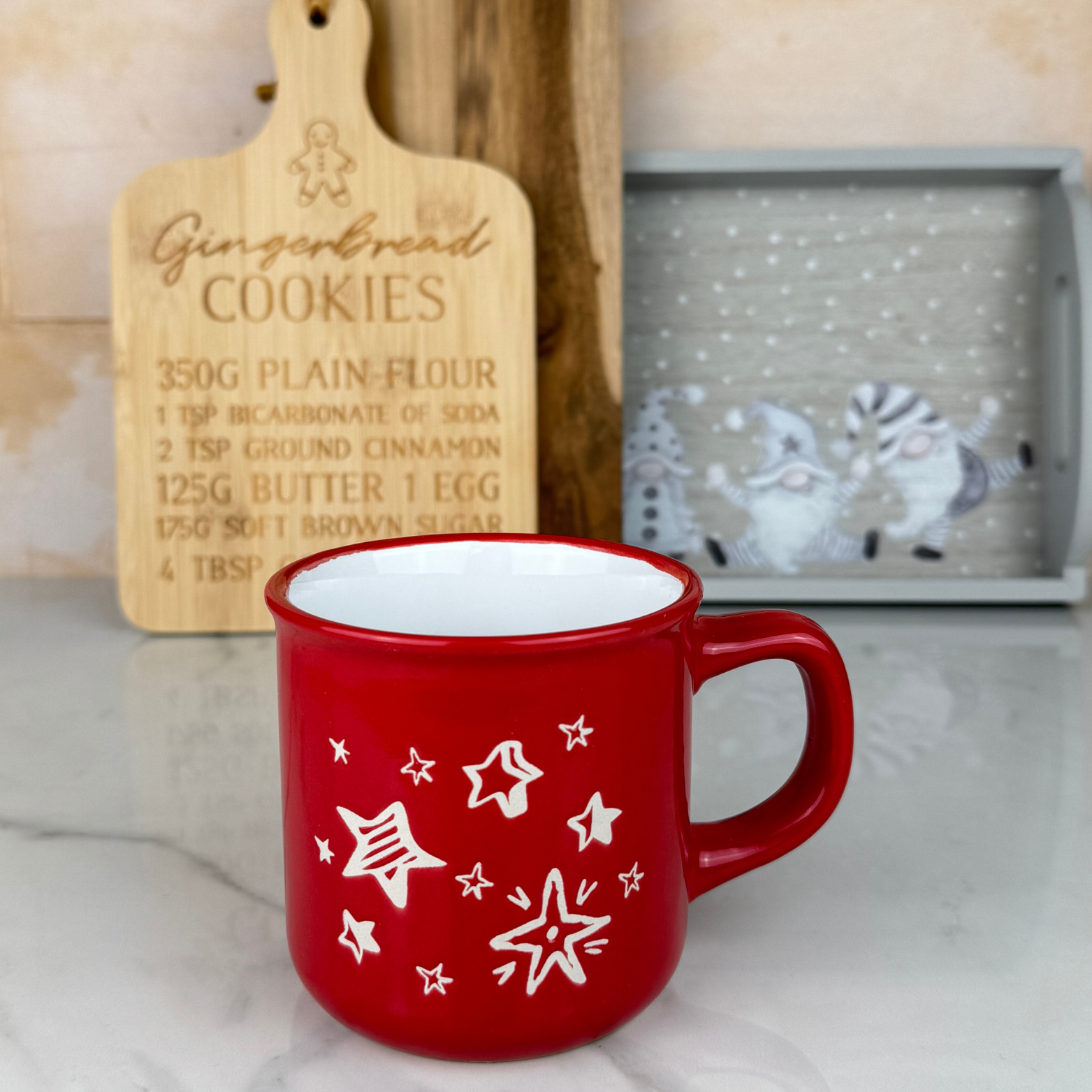 red mug with white stars