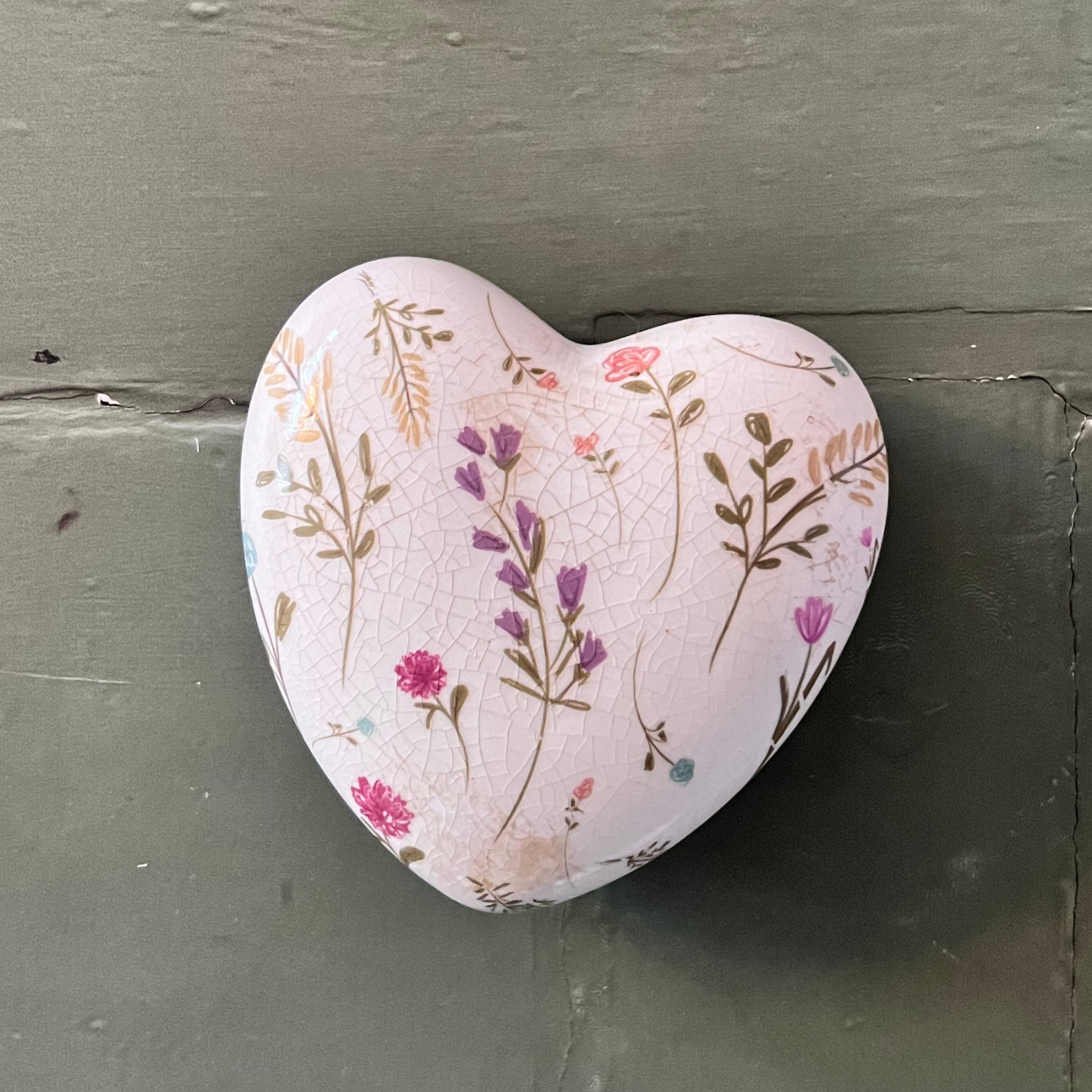 ceramic heart flower design