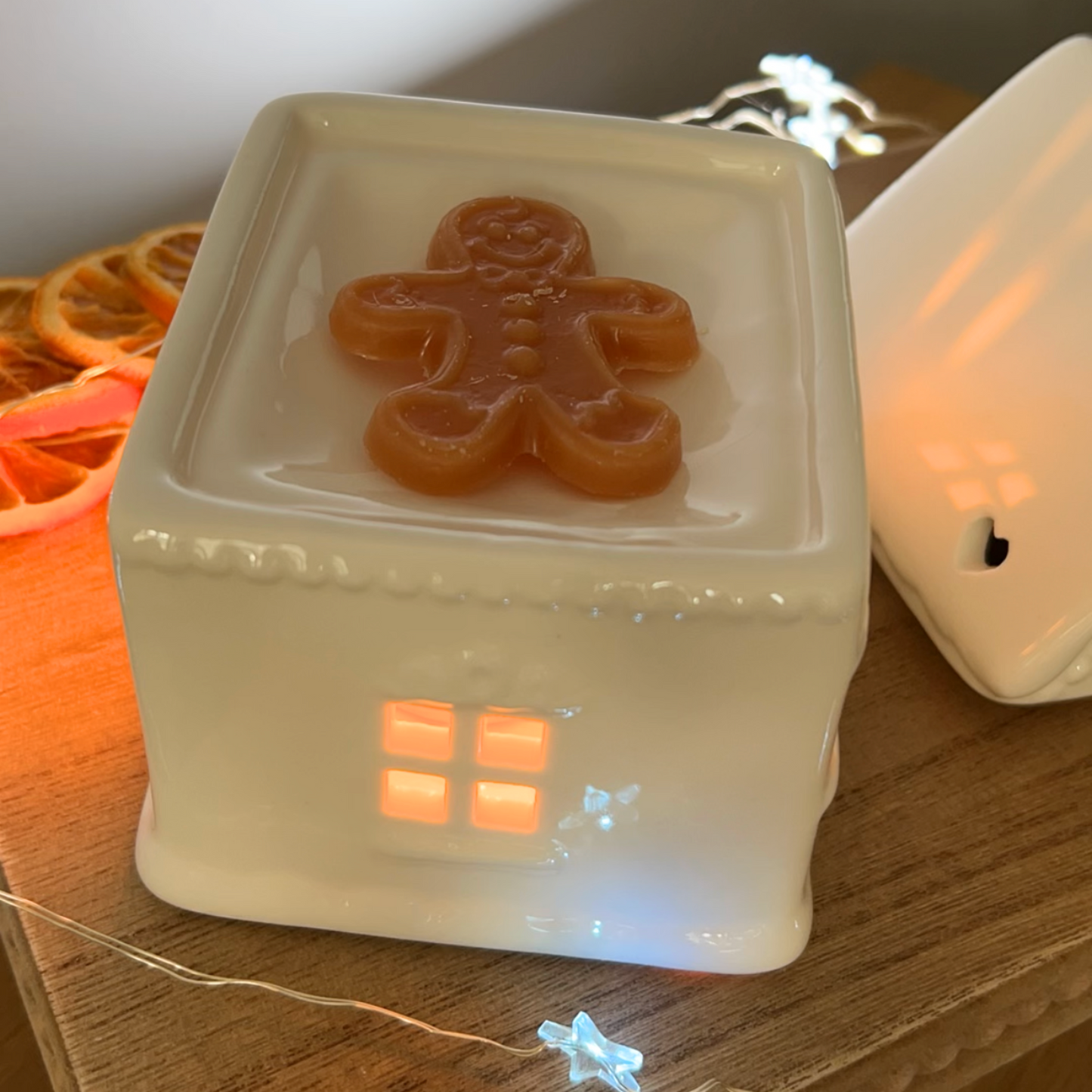 melting gingerbread wax melt