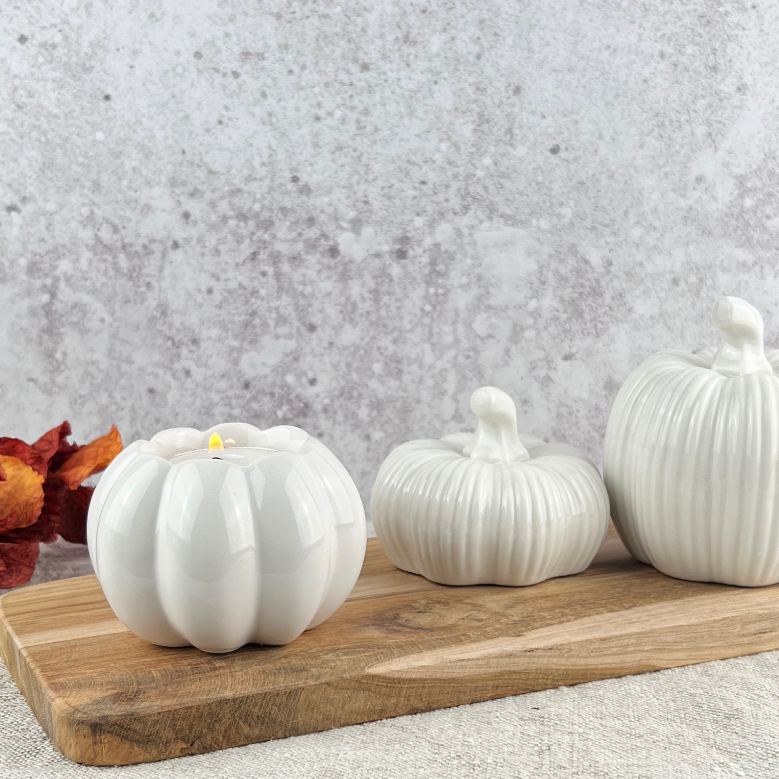 white classic pumpkin tea light holder